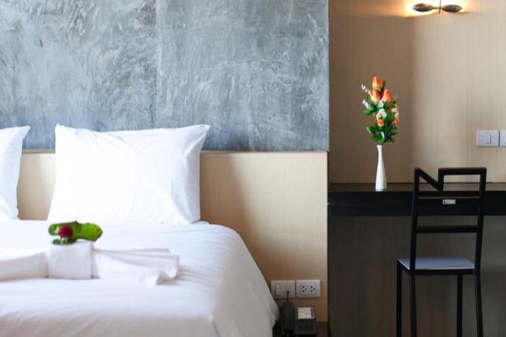 B2 South Pattaya Premier Hotel Екстериор снимка