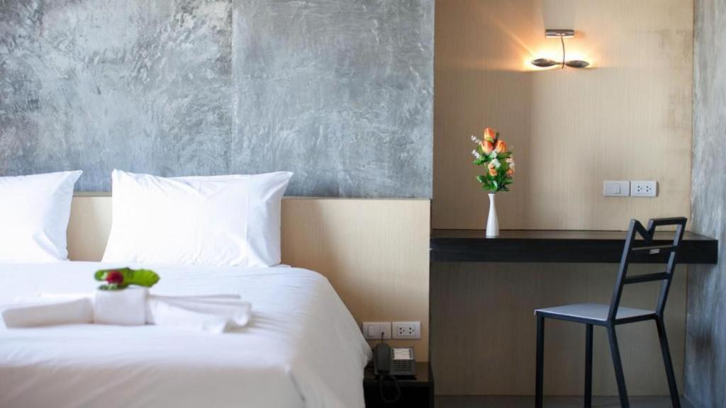 B2 South Pattaya Premier Hotel Екстериор снимка