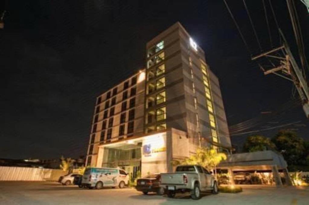 B2 South Pattaya Premier Hotel Екстериор снимка