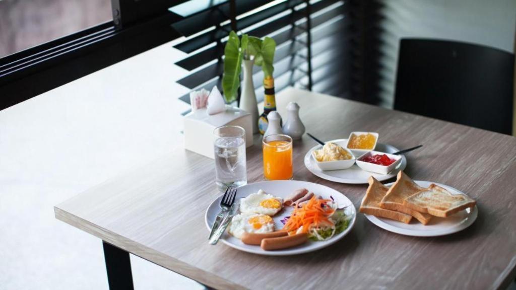 B2 South Pattaya Premier Hotel Екстериор снимка