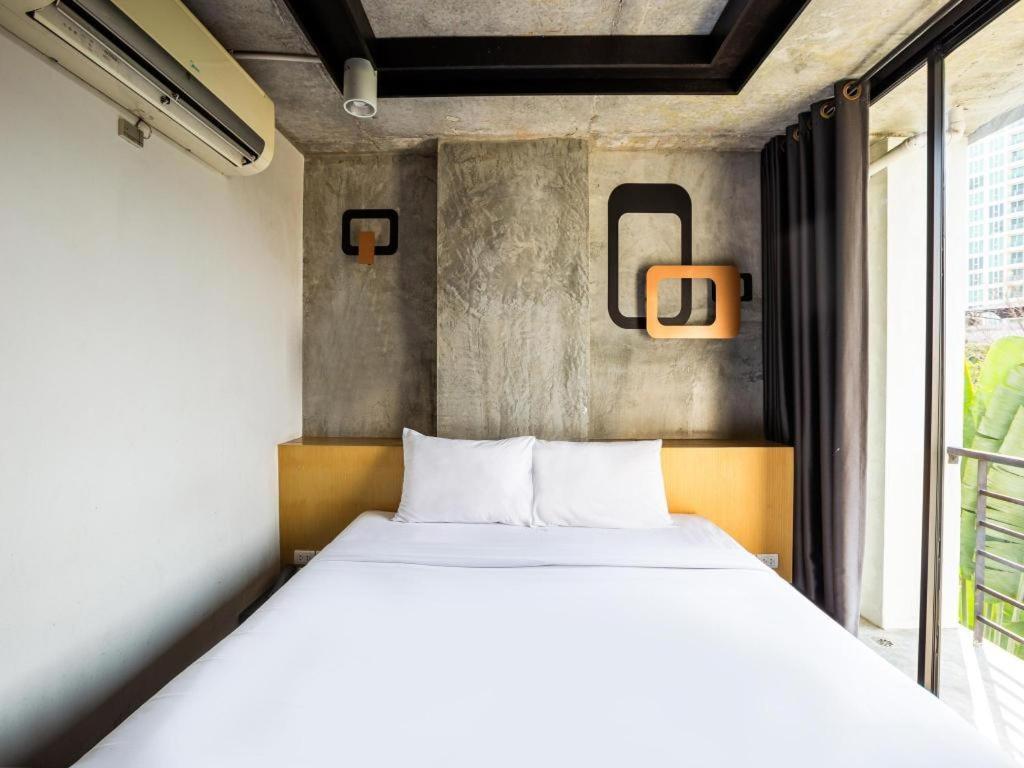 B2 South Pattaya Premier Hotel Екстериор снимка