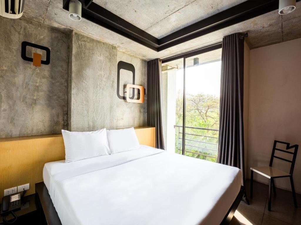 B2 South Pattaya Premier Hotel Екстериор снимка