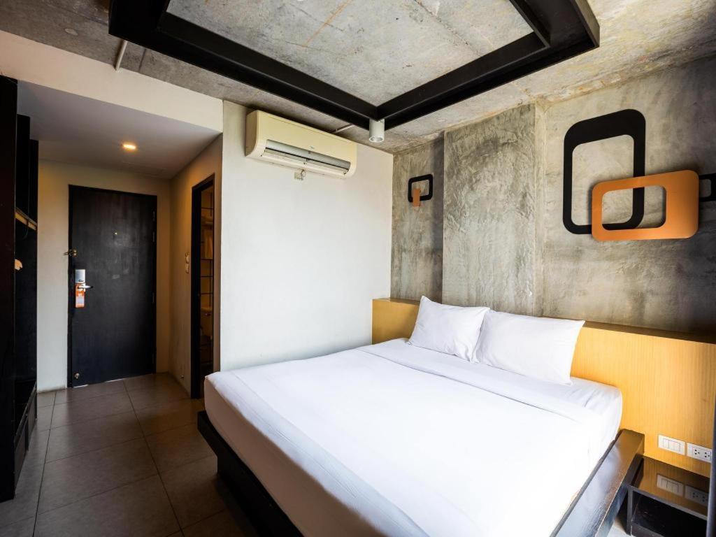 B2 South Pattaya Premier Hotel Екстериор снимка