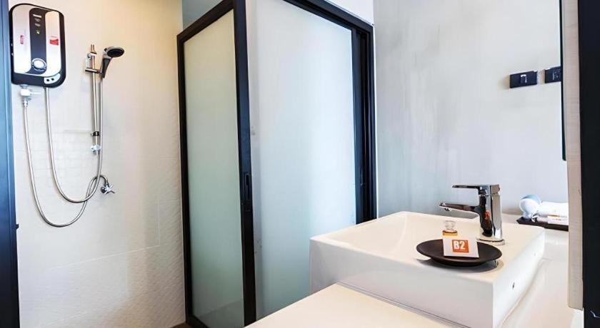 B2 South Pattaya Premier Hotel Екстериор снимка