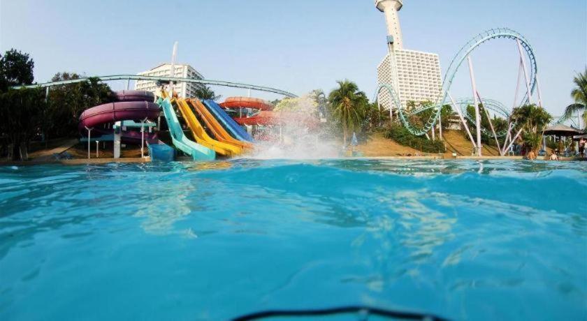B2 South Pattaya Premier Hotel Екстериор снимка